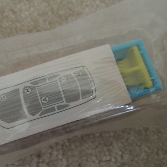 Zip Strip Racer Car Cereal Premium Rip N Zip Plastic Toy Car Collectible SEALED - Picture 3 of 6